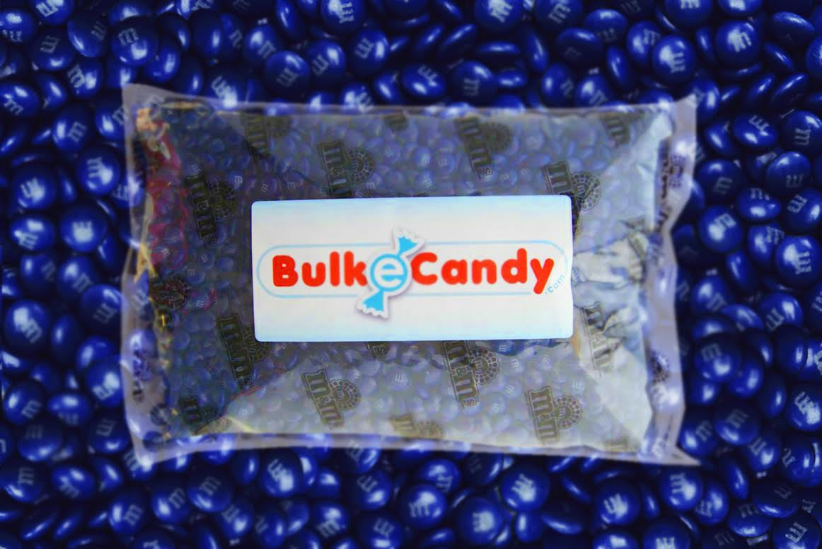 M&M'S Milk Chocolate Dark Blue Candy - 5Lbs Of Bulk Candy In Resealable Pack  For Candy Buffet, Birthday Parties, Theme Meetings, Candy Bar, Sweet Stuff  For Diy Party Favors Or Edible Decoration 